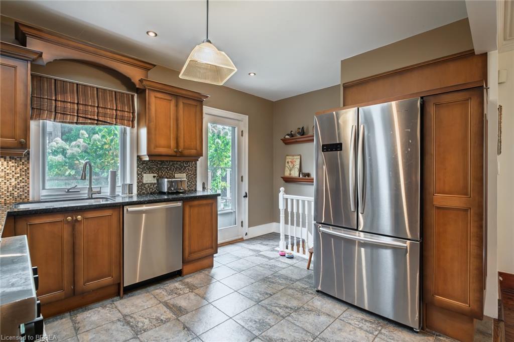 17 Lincoln Avenue Property Photo 22