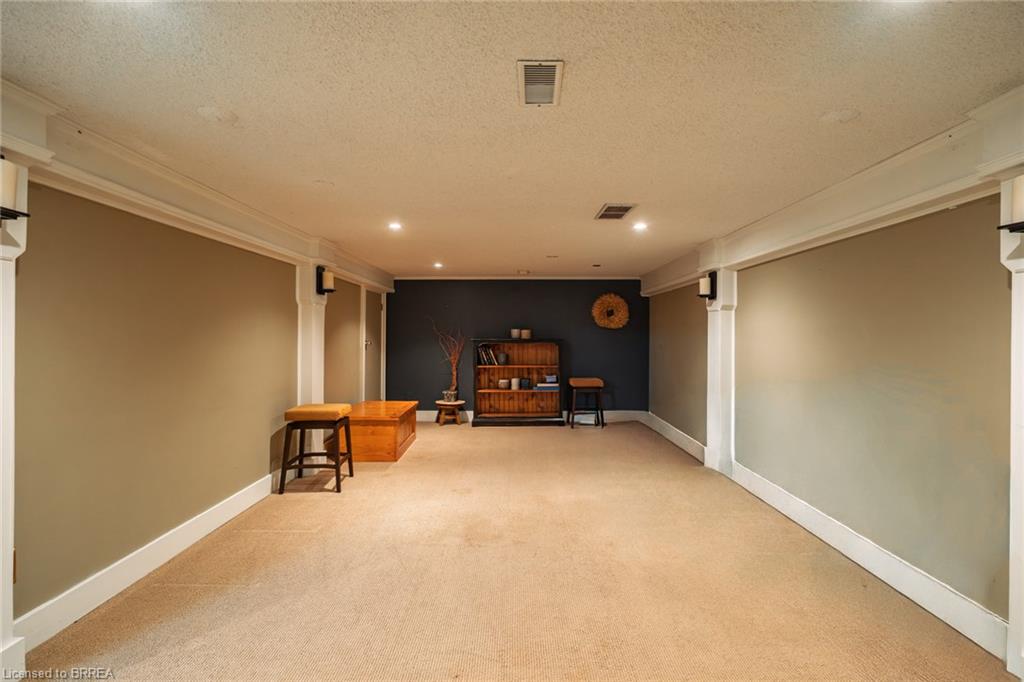 17 Lincoln Avenue Property Photo 25