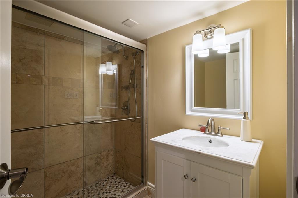 17 Lincoln Avenue Property Photo 26