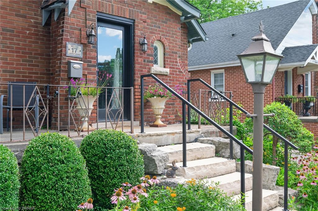 17 Lincoln Avenue Property Photo 37