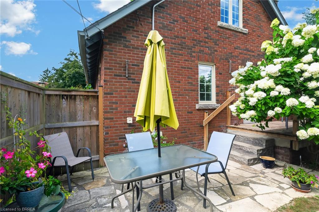 17 Lincoln Avenue Property Photo 40