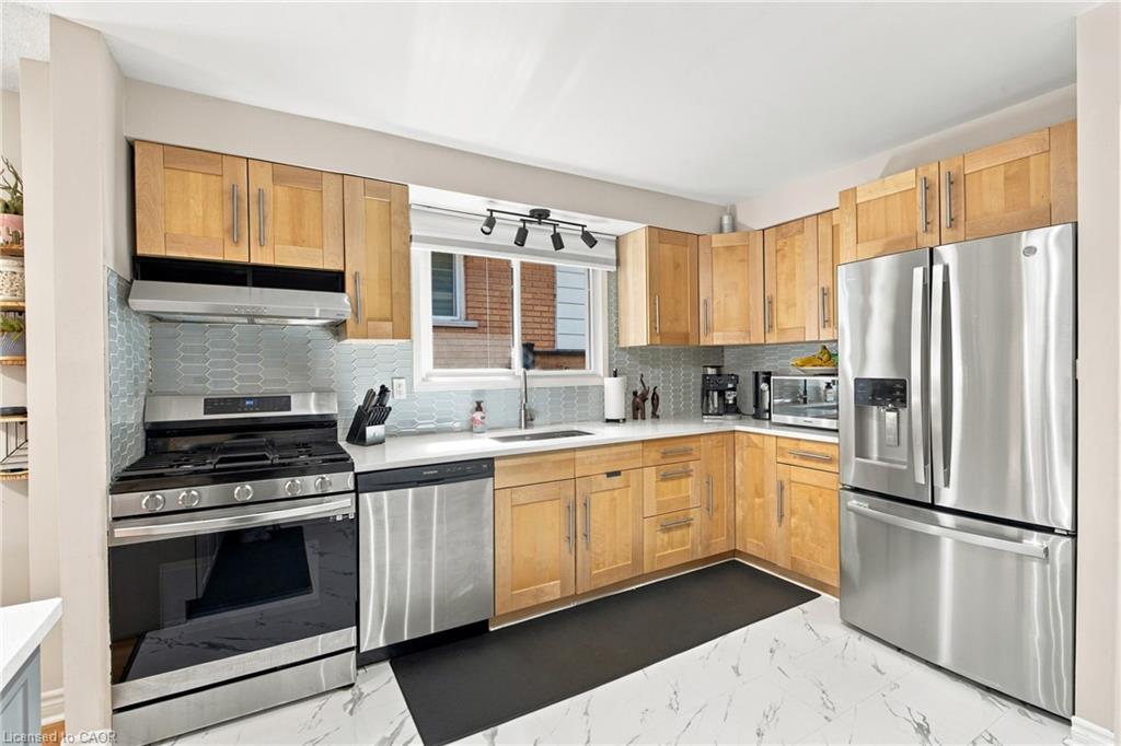12 Glamis Court Property Photo 6