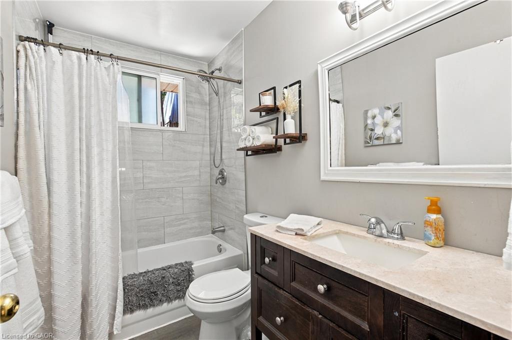 12 Glamis Court Property Photo 10