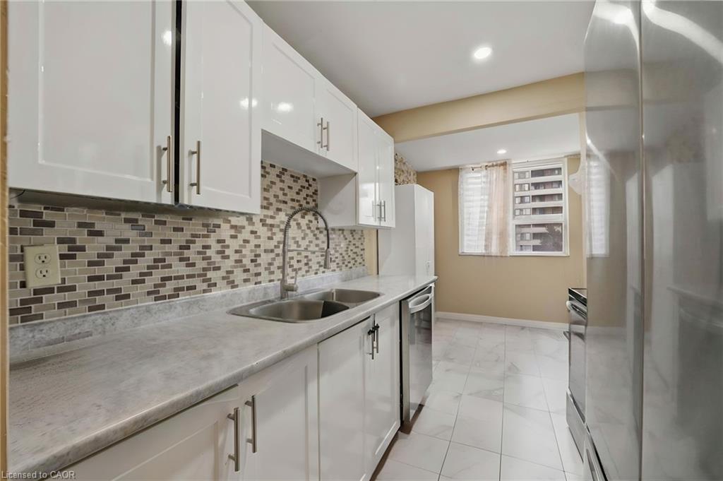 308-3 Lisa Street Property Photo 14