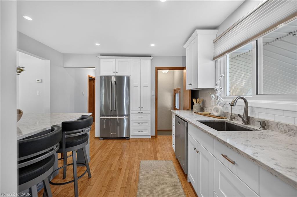 107 Laurentian Drive Property Photo 14