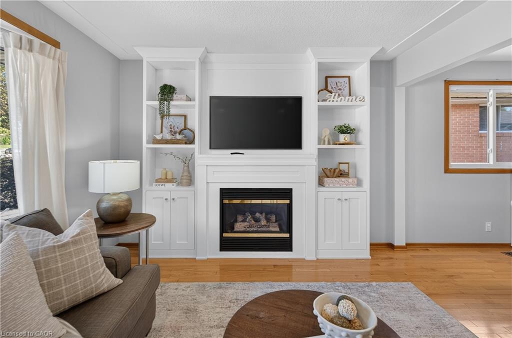 107 Laurentian Drive Property Photo 16