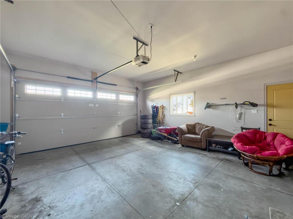 9 Postma Drive Property Photo 30