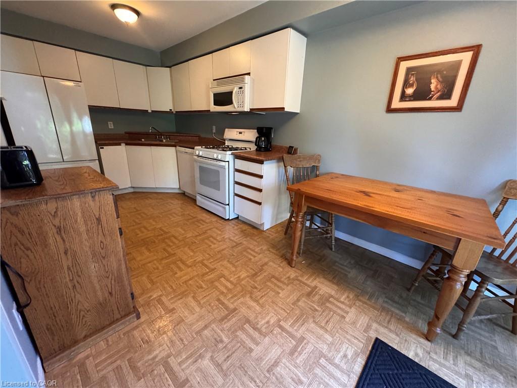42 Swayze Court Property Photo 7