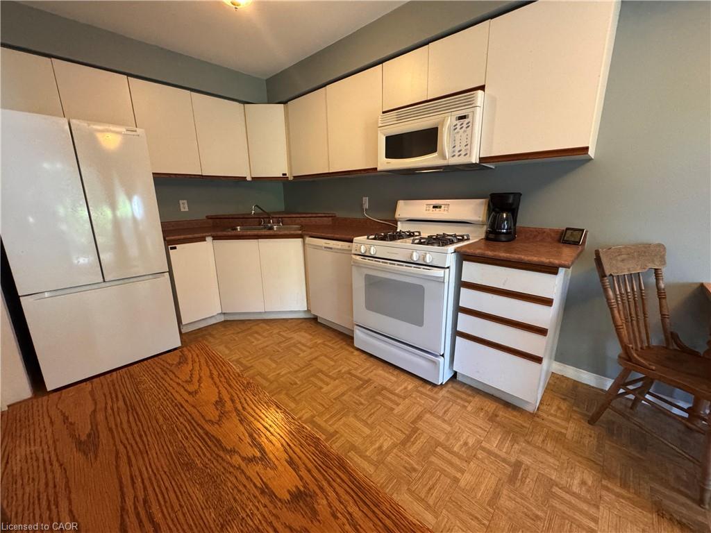 42 Swayze Court Property Photo 8