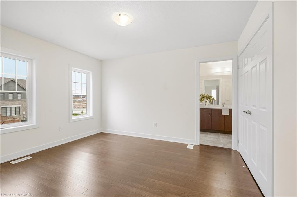 166 Aviron Crescent Property Photo 22