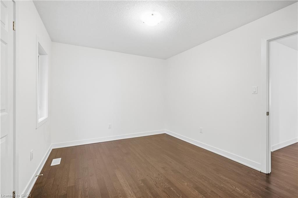 166 Aviron Crescent Property Photo 27