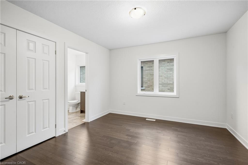 166 Aviron Crescent Property Photo 28