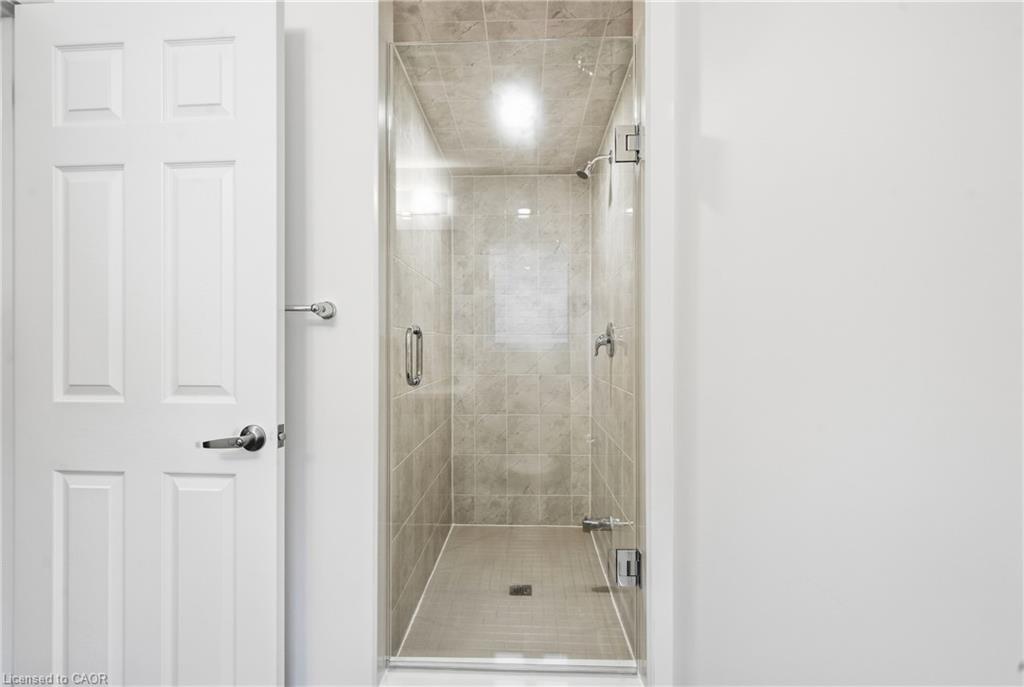 166 Aviron Crescent Property Photo 31