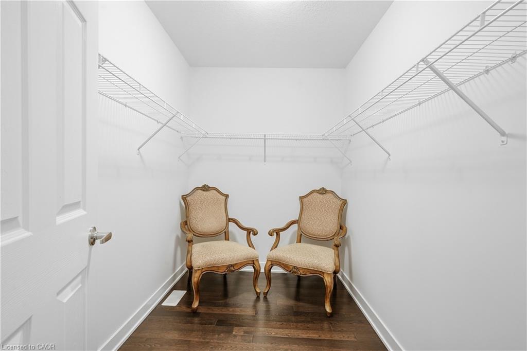 166 Aviron Crescent Property Photo 32