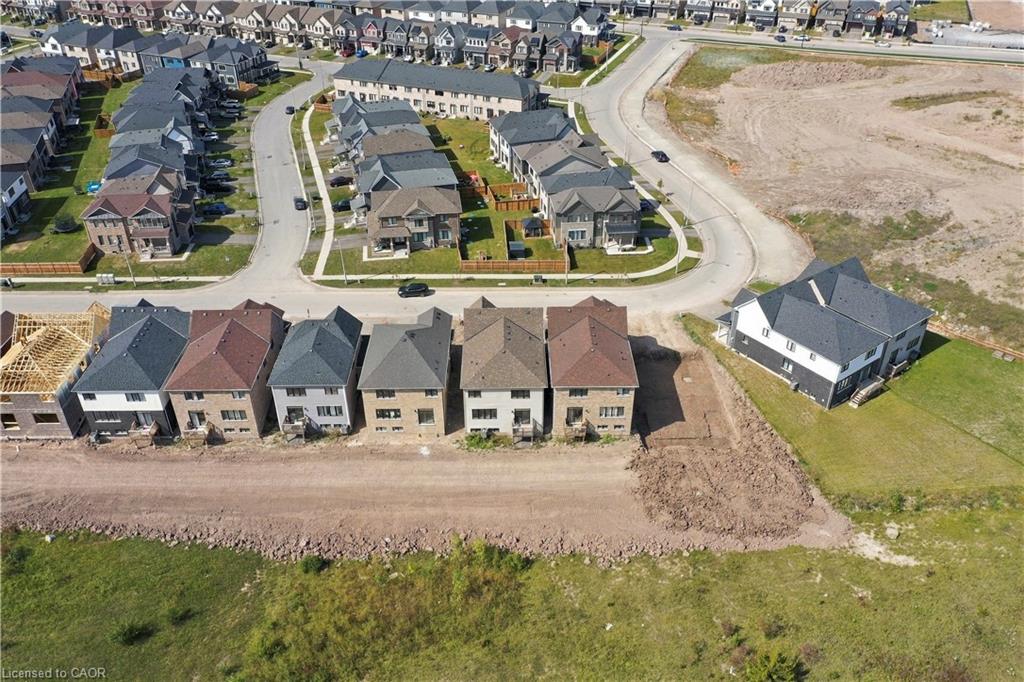 166 Aviron Crescent Property Photo 36