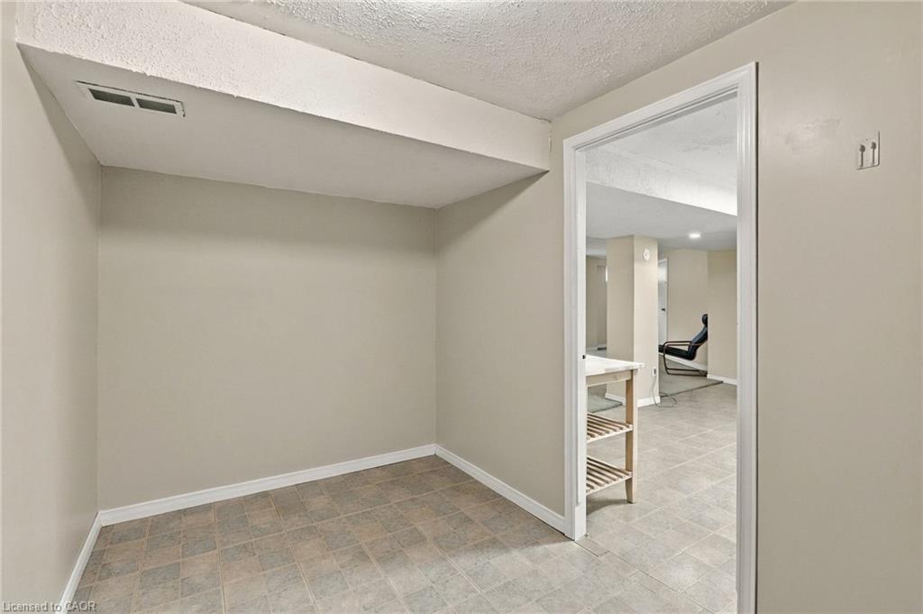 63 Ofield Road Property Photo 32