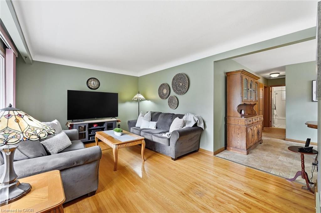 6495 Bracken Street Property Photo 6