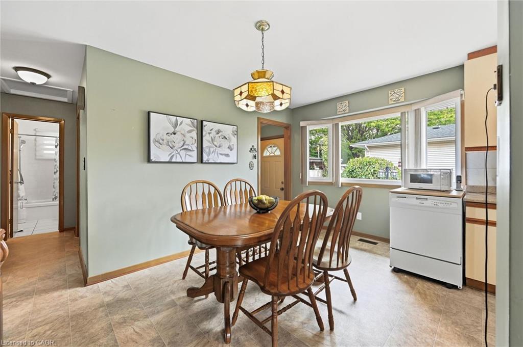 6495 Bracken Street Property Photo 9