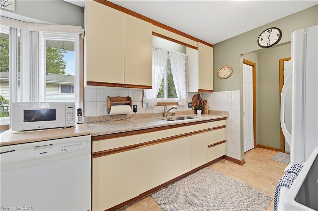6495 Bracken Street Property Photo 12