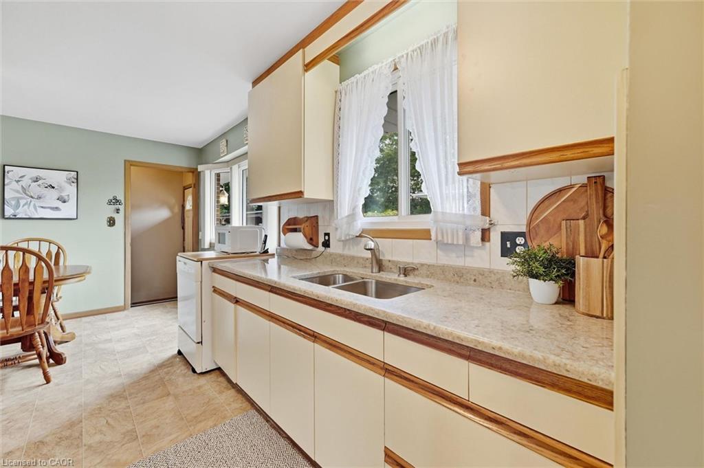 6495 Bracken Street Property Photo 14