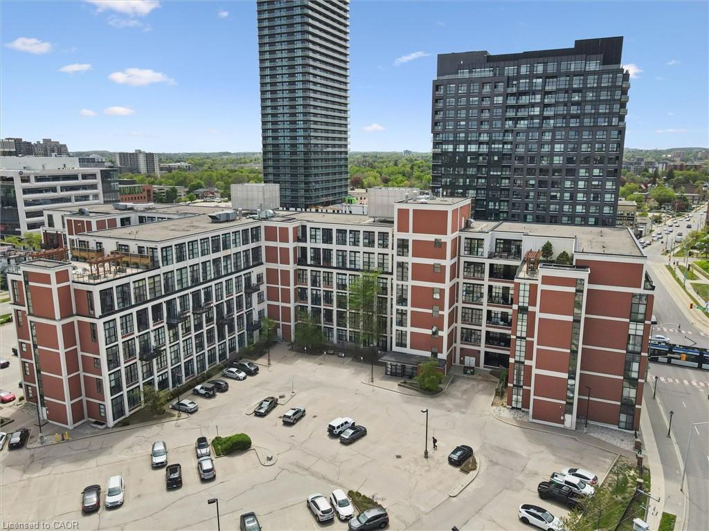 218-410 King Street W Property Photo 1