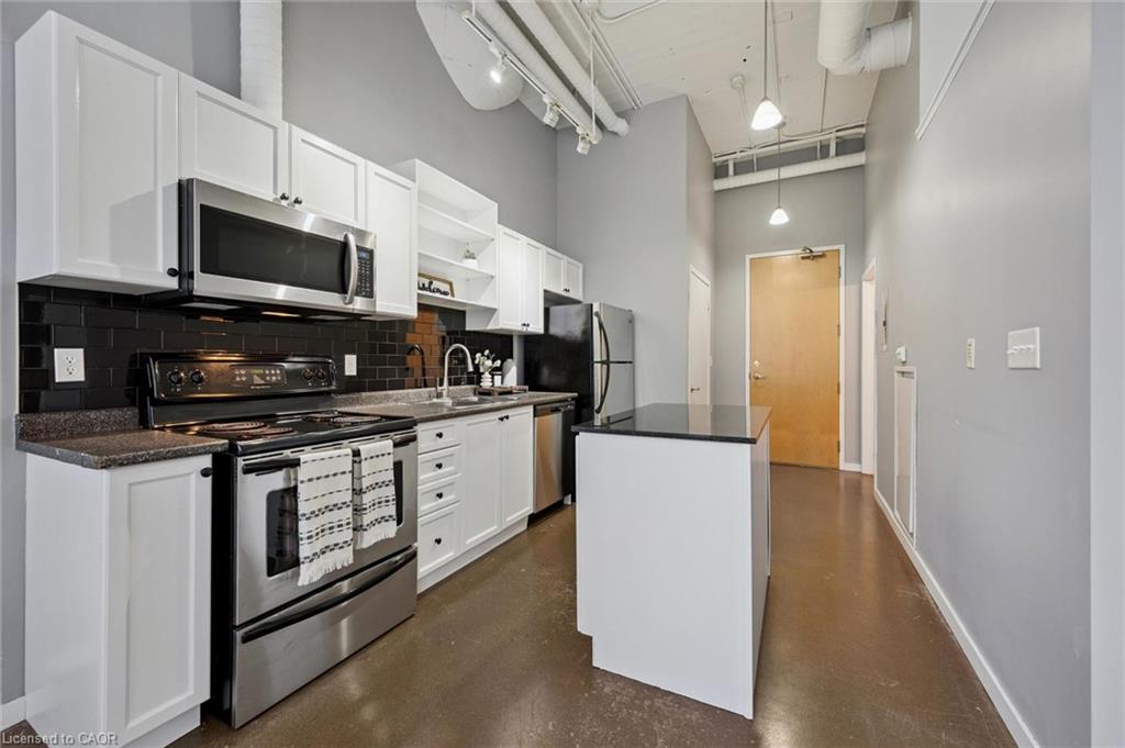 218-410 King Street W Property Photo 13
