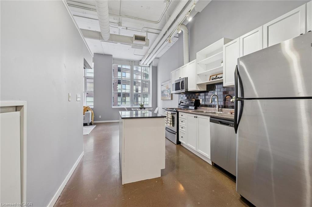 218-410 King Street W Property Photo 14