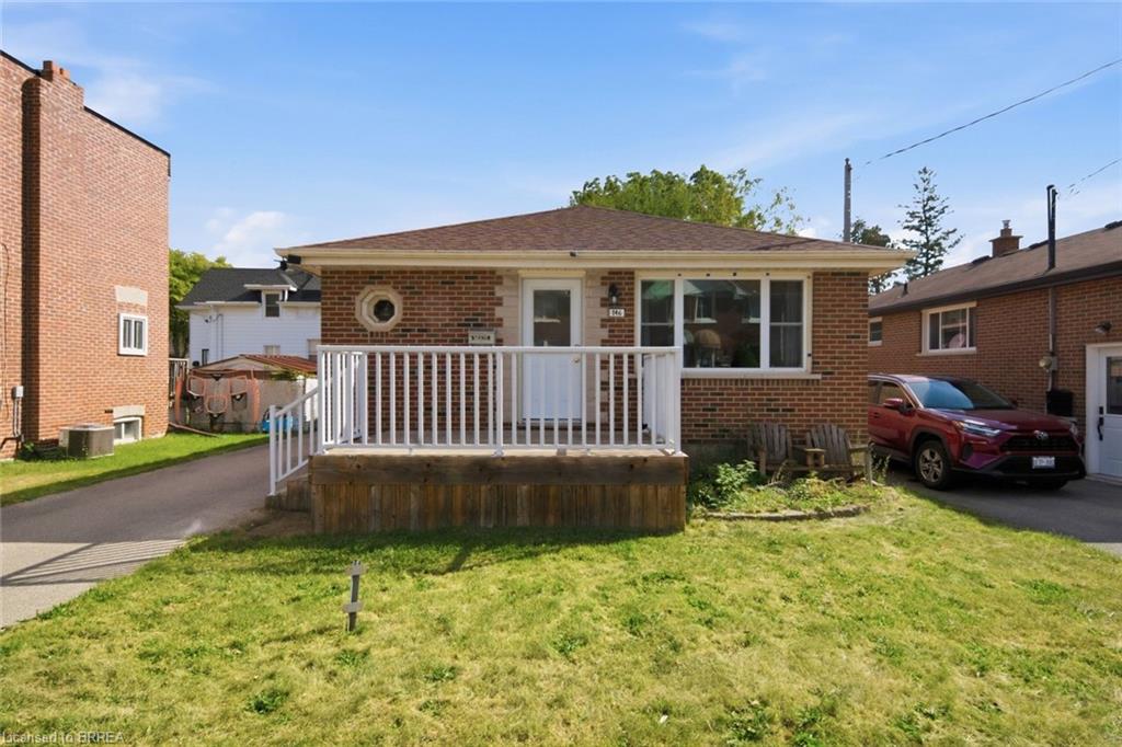 146 Superior Street Property Photo 2