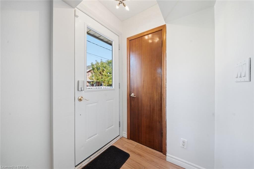 146 Superior Street Property Photo 7