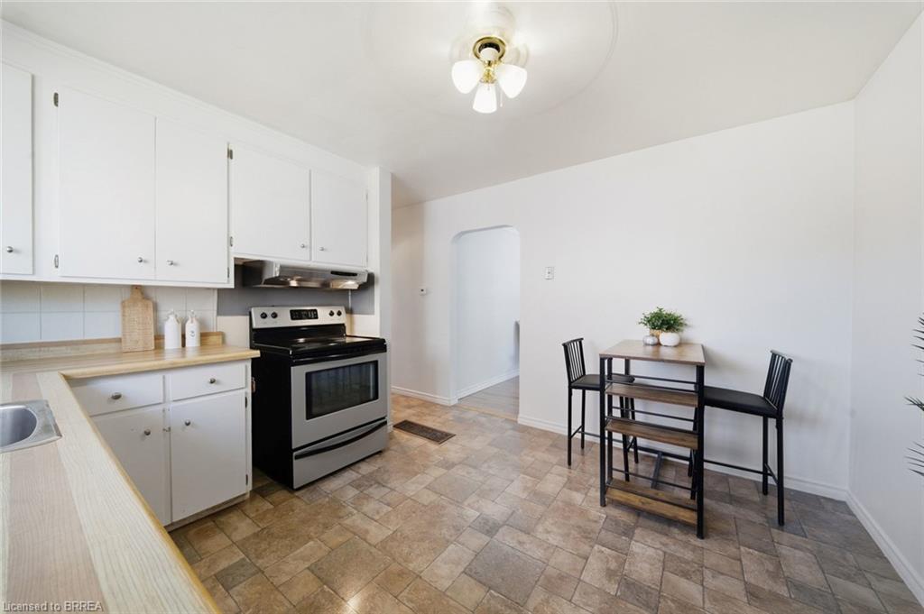 146 Superior Street Property Photo 13