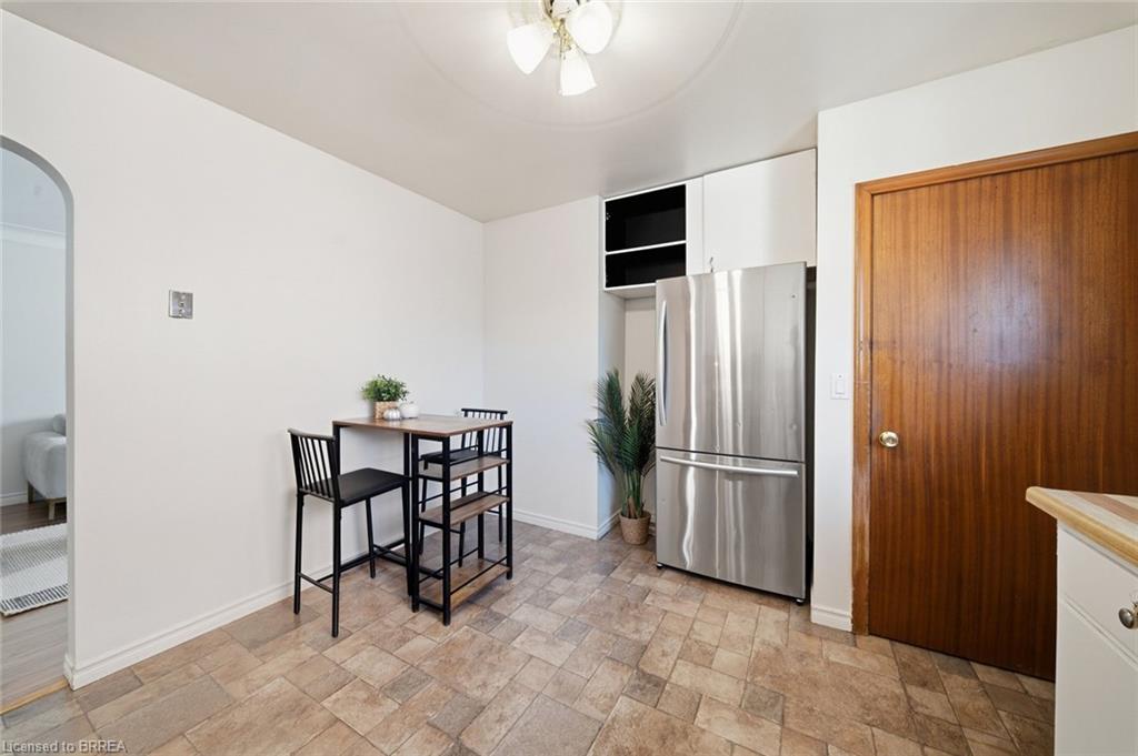 146 Superior Street Property Photo 14