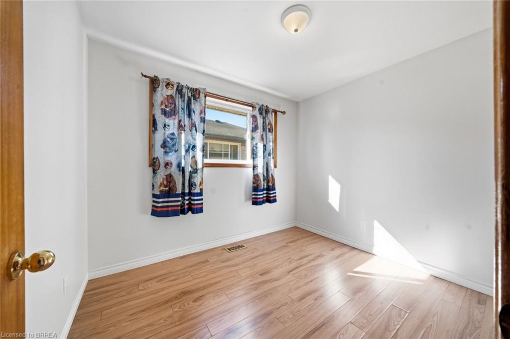 146 Superior Street Property Photo 18