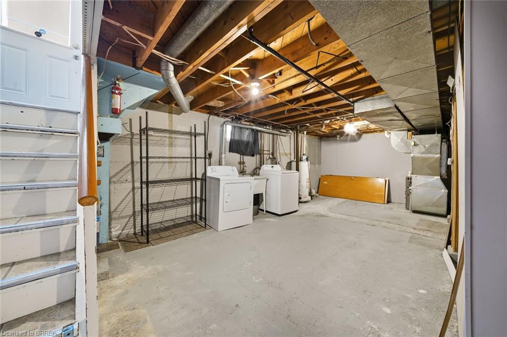 146 Superior Street Property Photo 19
