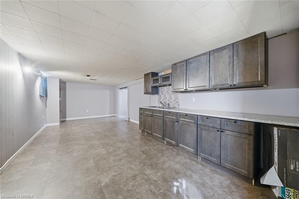 146 Superior Street Property Photo 23