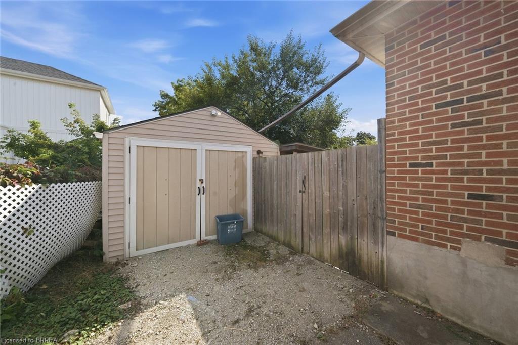 146 Superior Street Property Photo 26