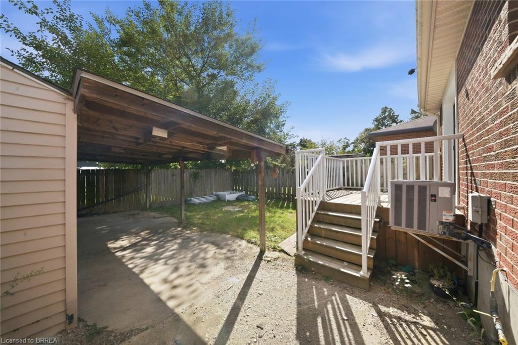 146 Superior Street Property Photo 27