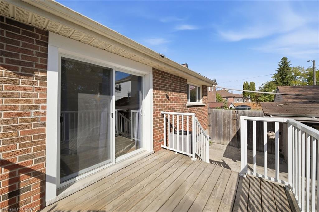 146 Superior Street Property Photo 29
