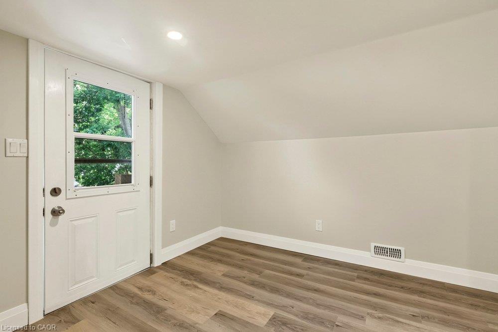 95 Chetwood Street Property Photo 30