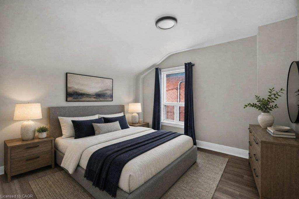 244 Emerald Street N Property Photo 18