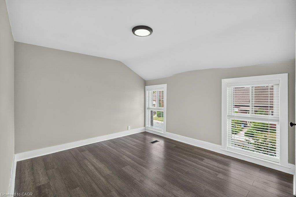 244 Emerald Street N Property Photo 22