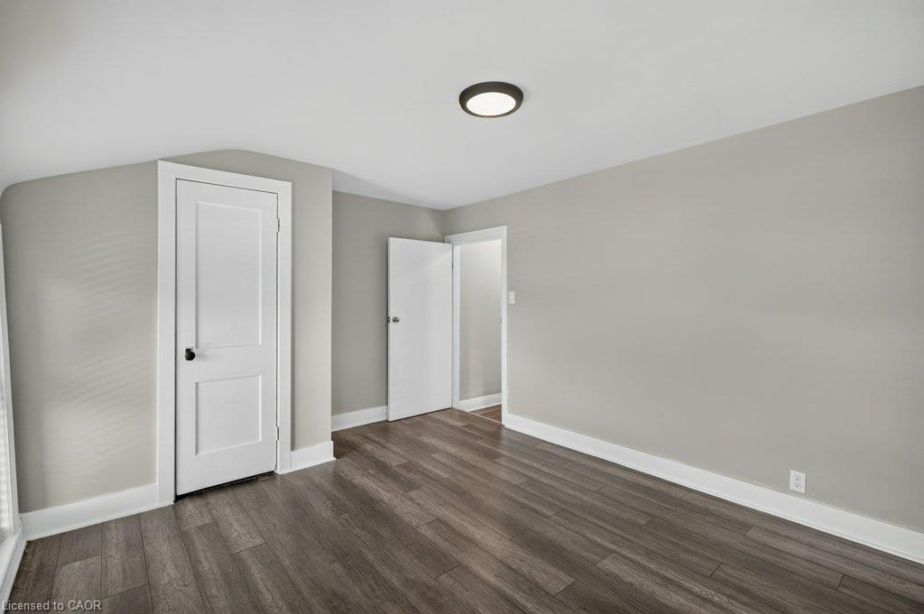 244 Emerald Street N Property Photo 23