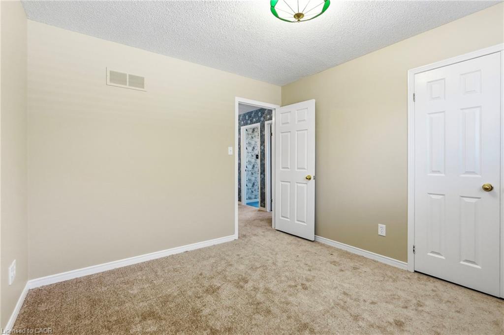 121 First Road W Property Photo 31