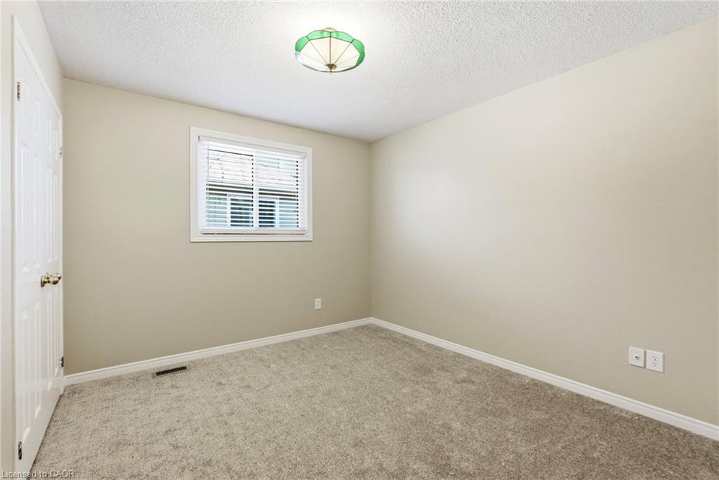 121 First Road W Property Photo 32