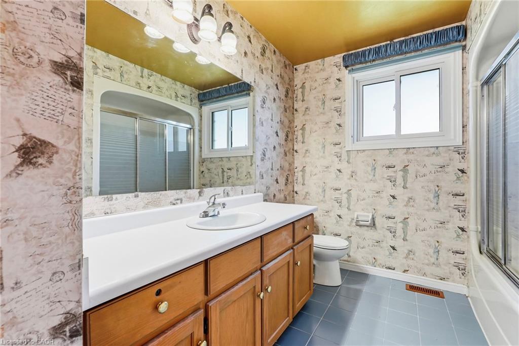 121 First Road W Property Photo 33