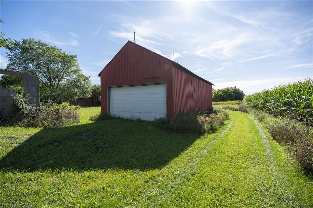 1000 Bridge Street E Property Photo 18