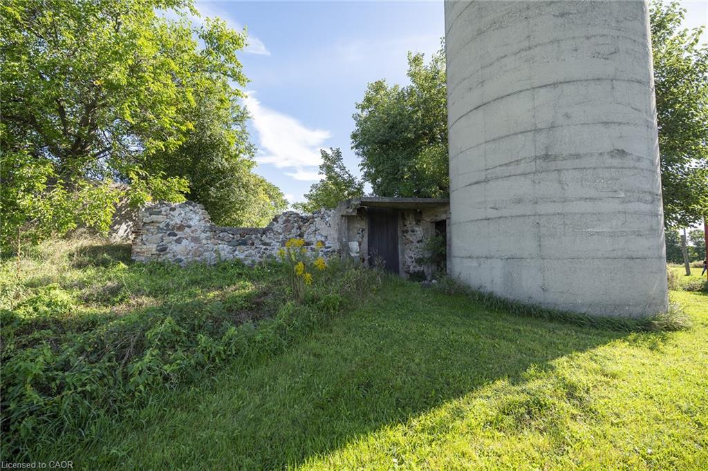 1000 Bridge Street E Property Photo 19