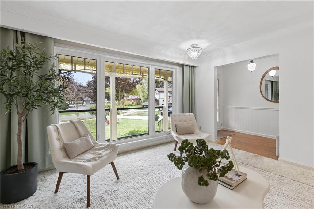 54 Hampton Place Property Photo 7