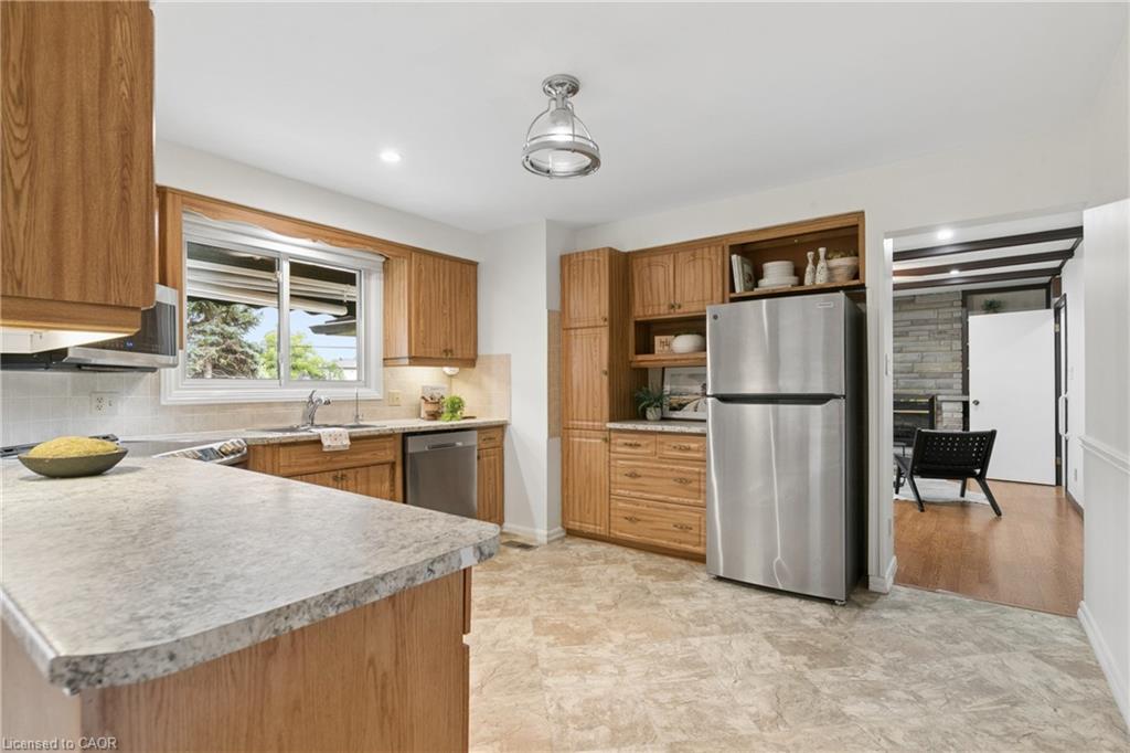54 Hampton Place Property Photo 10