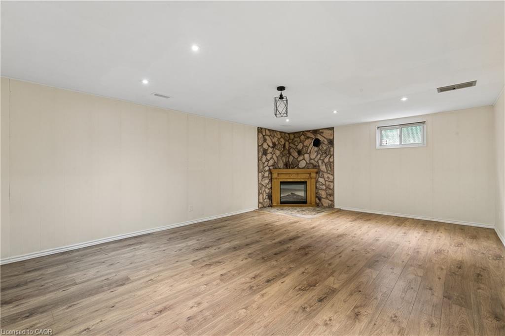54 Hampton Place Property Photo 31