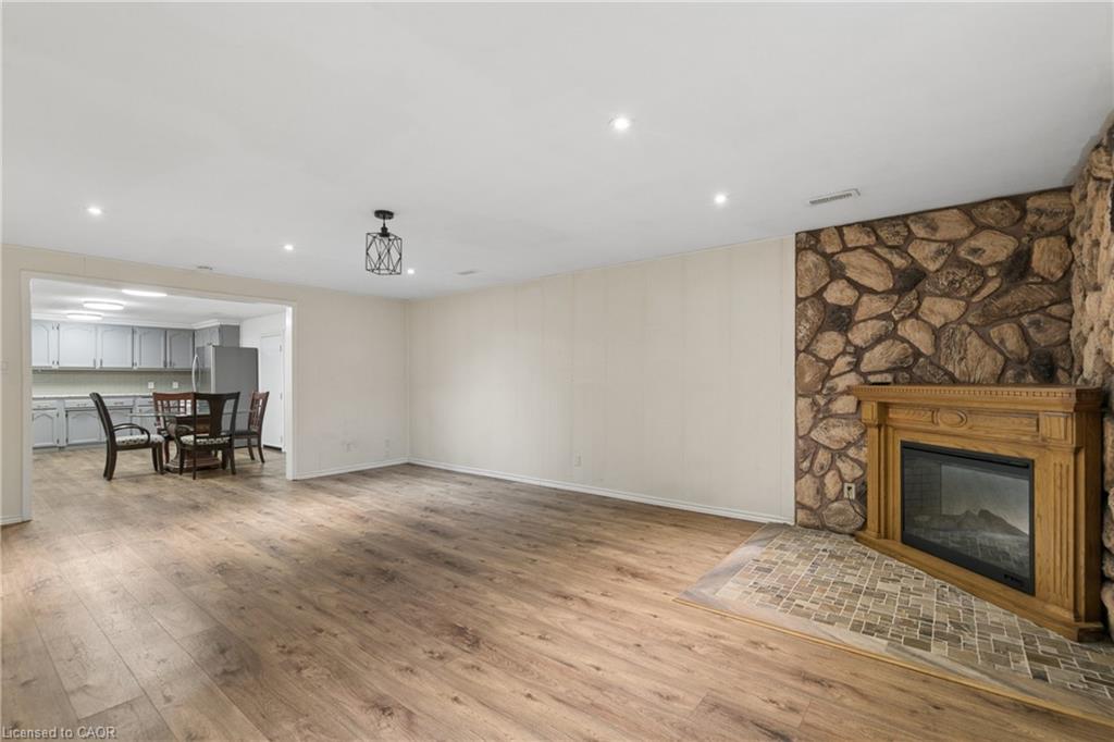 54 Hampton Place Property Photo 32